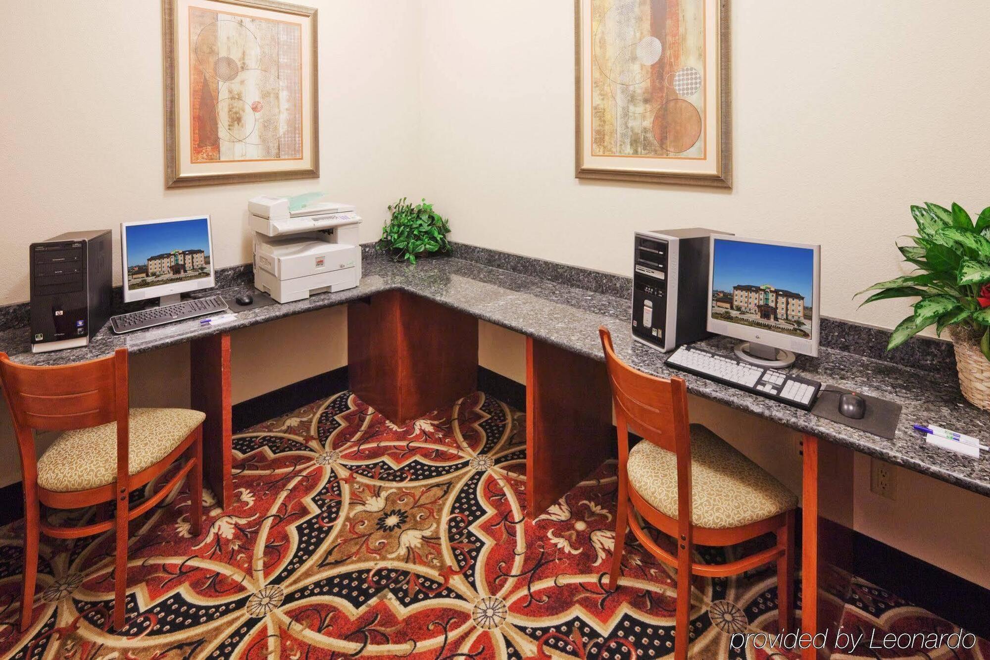 Holiday Inn Express Hotel And Suites Corsicana I-45 By Ihg Экстерьер фото