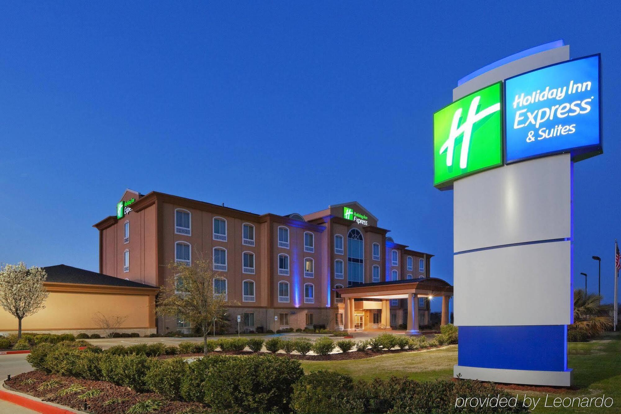 Holiday Inn Express Hotel And Suites Corsicana I-45 By Ihg Экстерьер фото